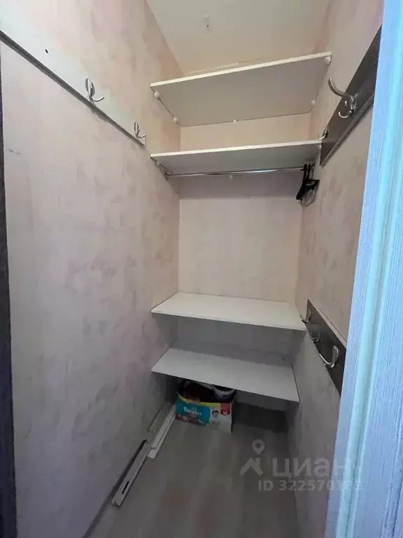 3-к кв. Красноярский край, Красноярск Зеленая Роща мкр, ул. Воронова, ... - Фото 2