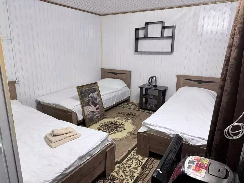 Комната Карачаево-Черкесия, Зеленчукский район, с. Архыз ул. Ленина, ... - Фото 1