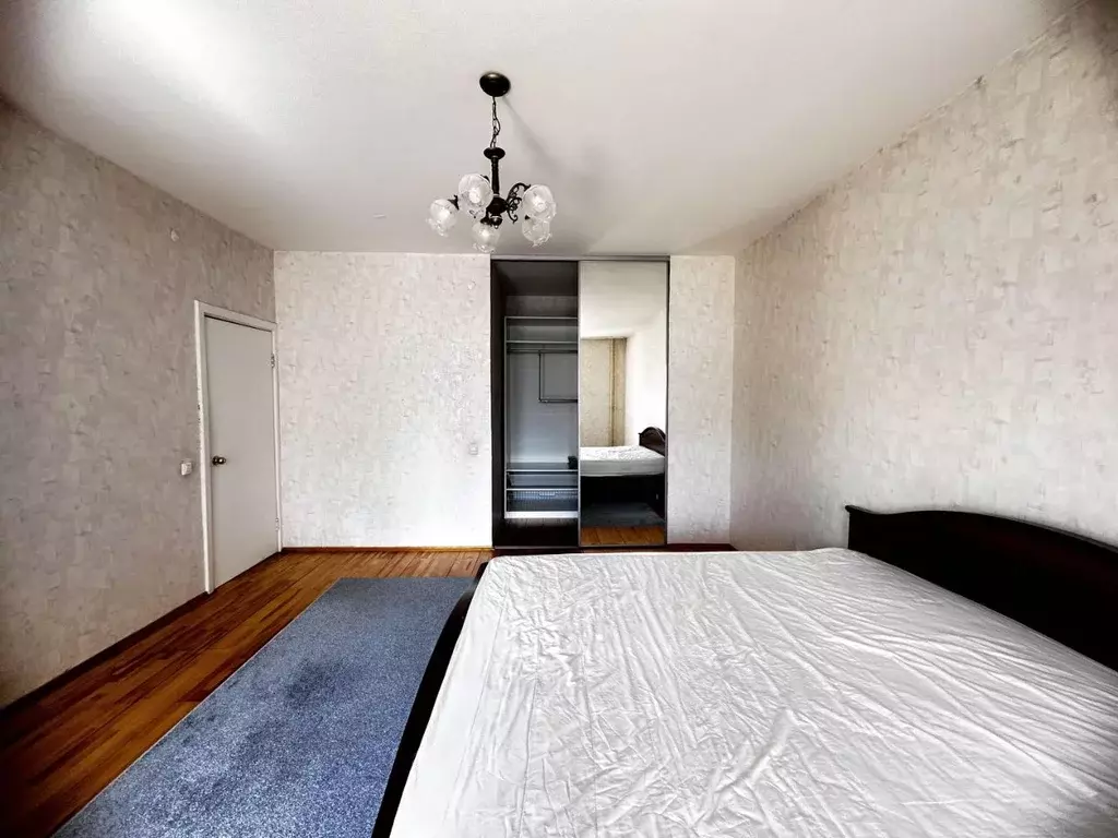 3-к кв. Свердловская область, Екатеринбург ул. Серова, 45 (137.9 м) - Фото 2