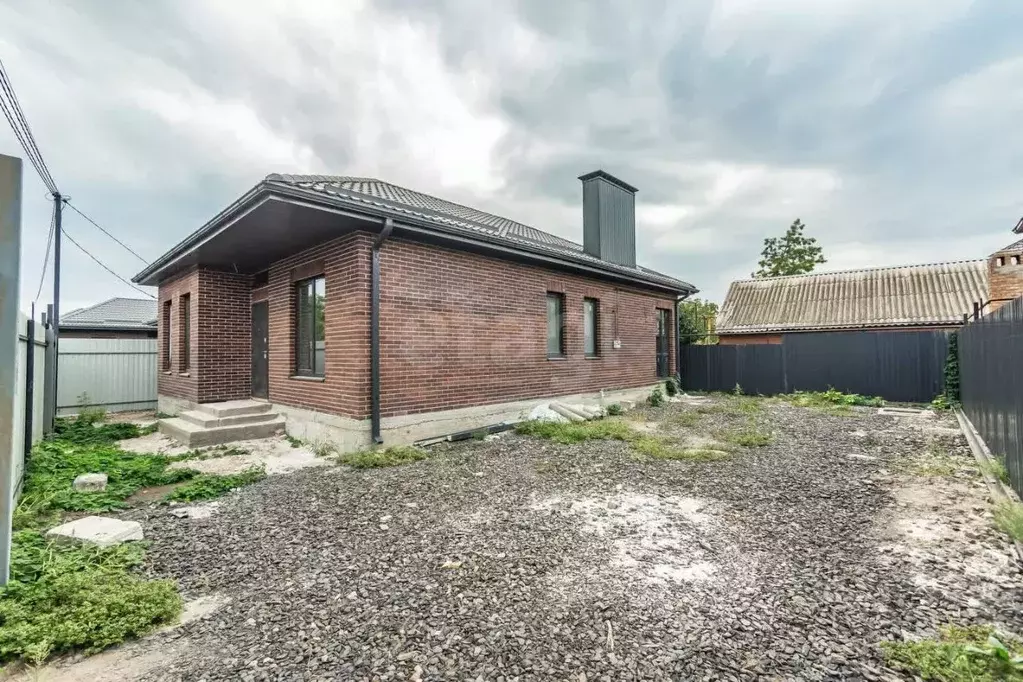 Дом в Ростовская область, Батайск Крымская ул. (100 м) - Фото 1