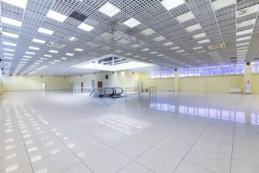 Помещение свободного назначения в Санкт-Петербург Комендантский ... - Фото 1