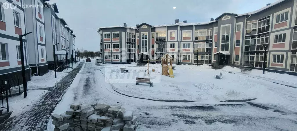 3-комнатная квартира: Коммунар, Павловская улица, 1 (85.6 м) - Фото 1