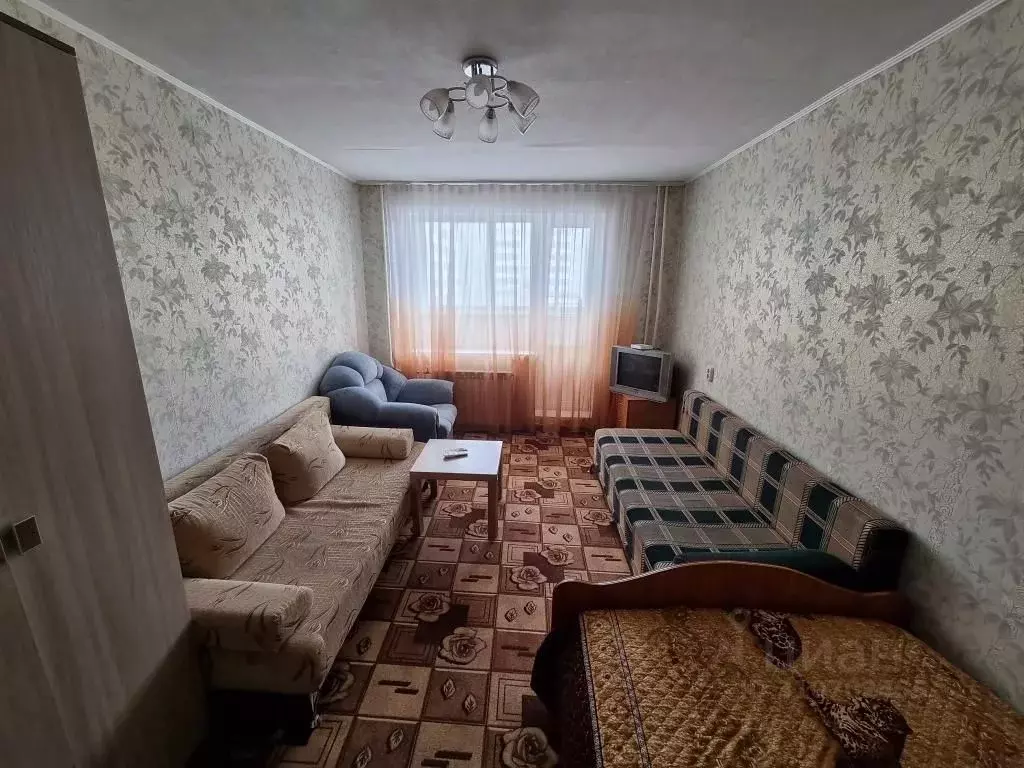 2-к кв. Свердловская область, Каменск-Уральский ул. Суворова, 28 (60.0 ... - Фото 1