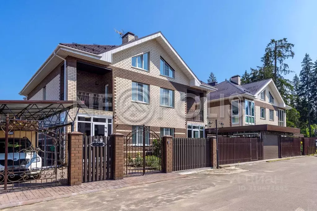 Дом в Москва с. Былово, КП Русская усадьба,  (180 м) - Фото 1