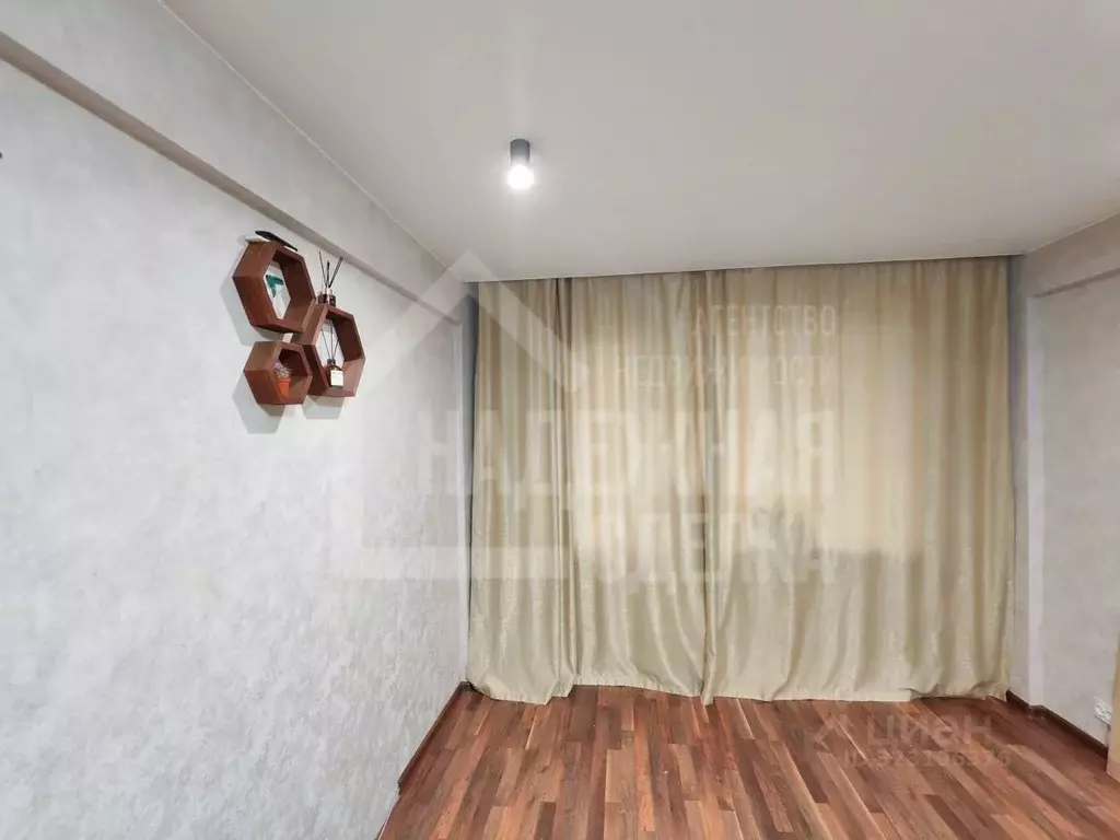 3-к кв. Алтайский край, Рубцовск Красная ул., 87 (55.1 м) - Фото 1