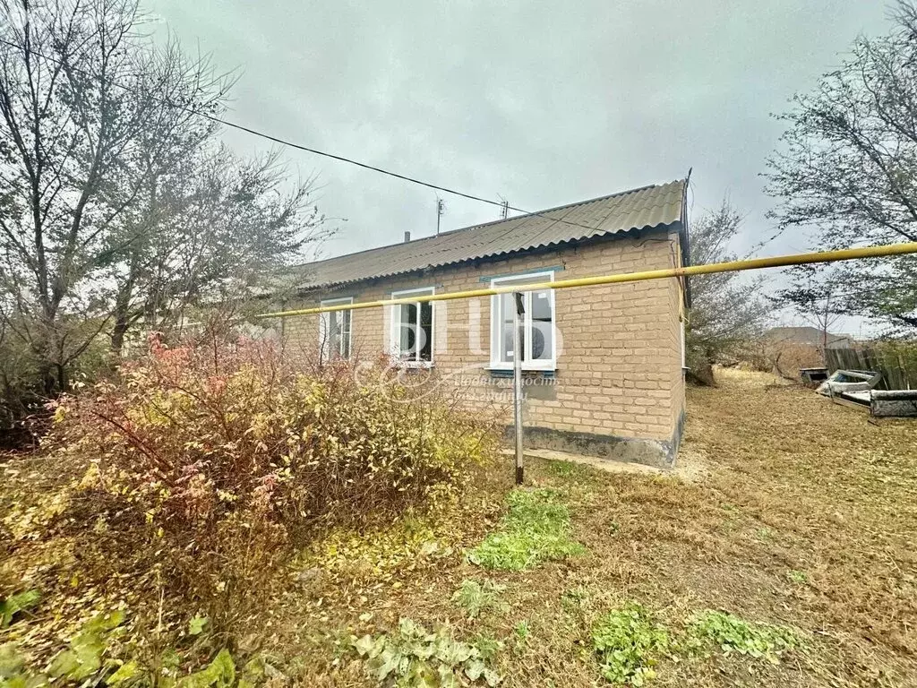 Дом в Оренбургская область, Соль-Илецкий муниципальный округ, село ... - Фото 1