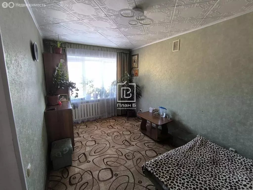 1к в 8-комнатной квартире (13 м) - Фото 1