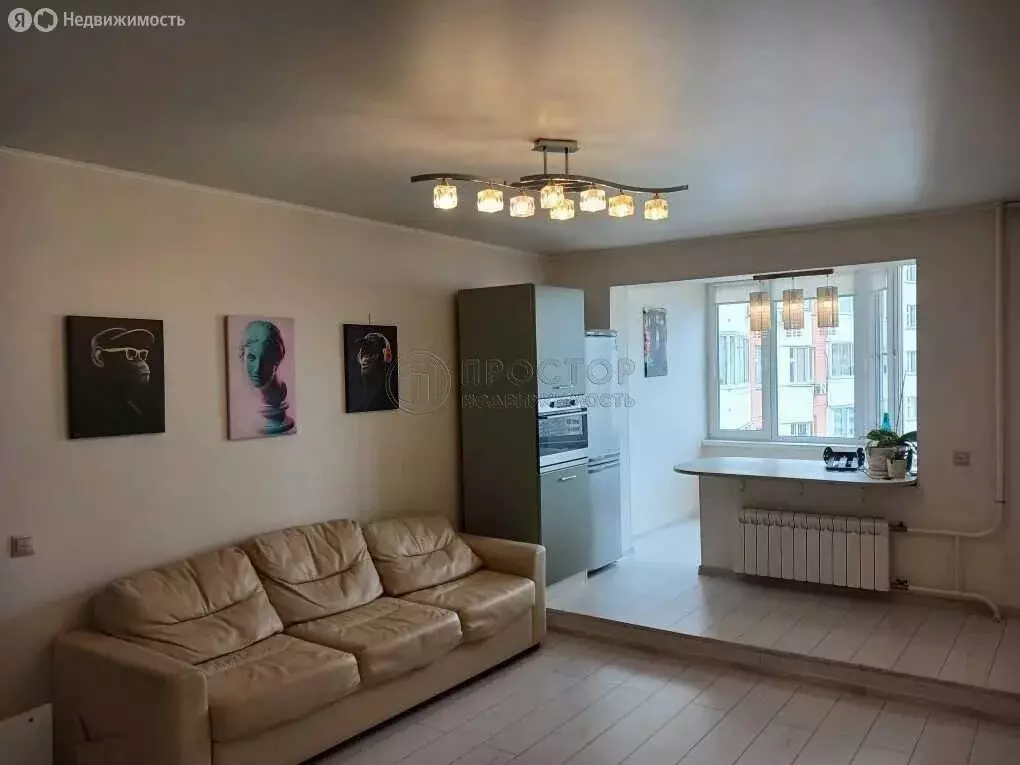 3-комнатная квартира: Москва, проспект Защитников Москвы, 8 (80 м) - Фото 1