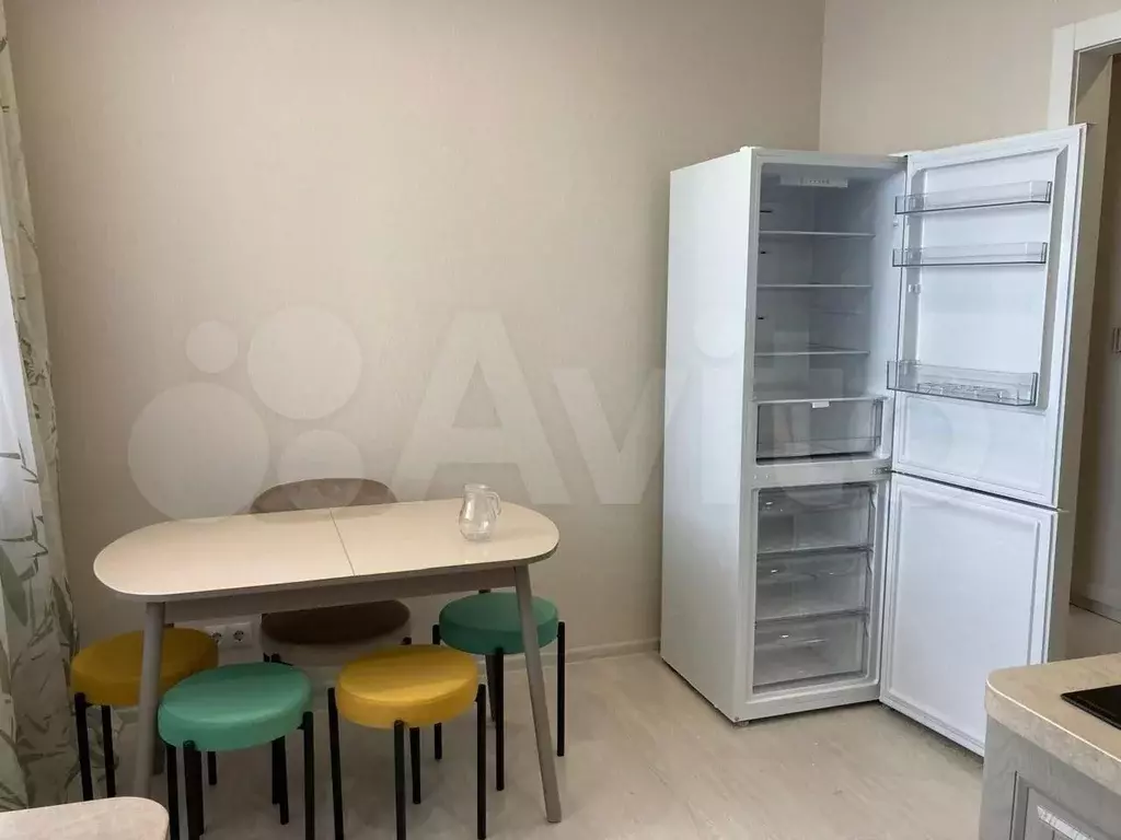 2-к. квартира, 62 м, 4/25 эт. - Фото 1