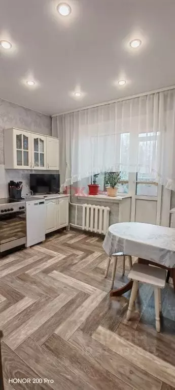 2-к кв. Саха (Якутия), Нерюнгри Южно-Якутская ул., 35 (63.4 м) - Фото 0