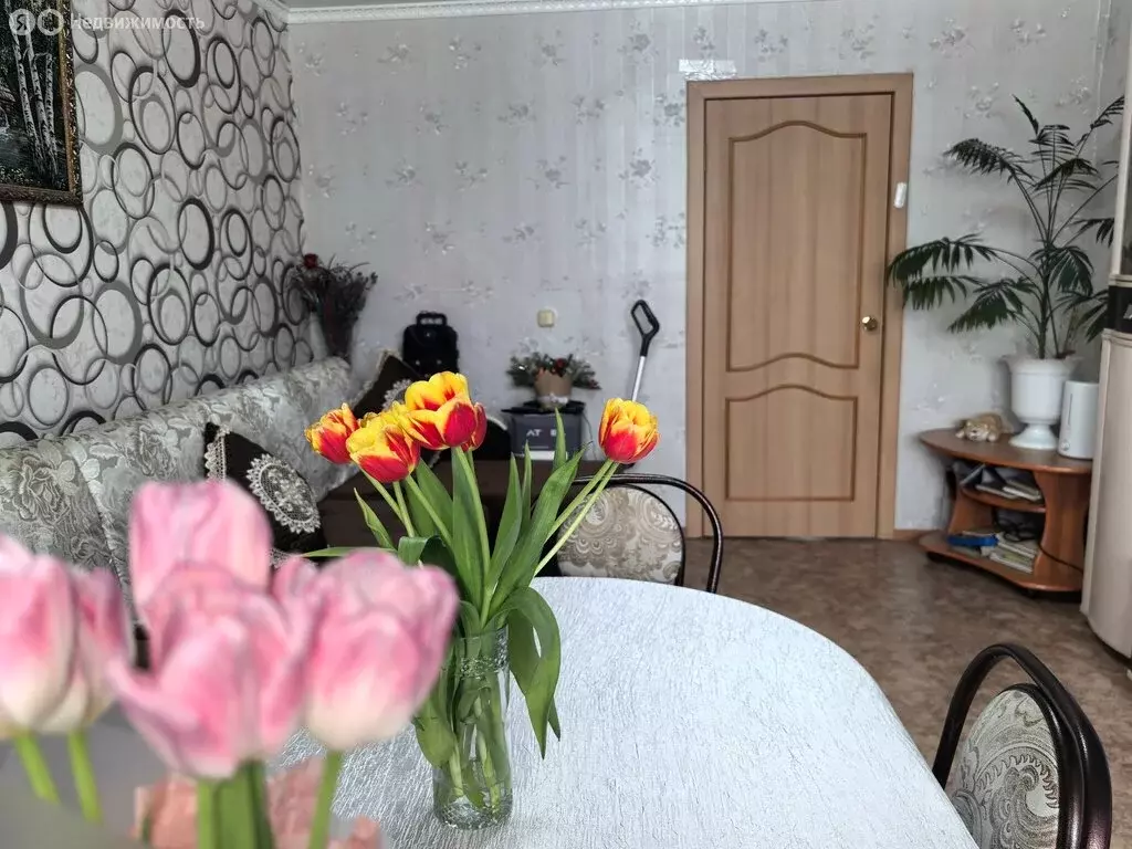 3-комнатная квартира: Стерлитамак, Коммунистическая улица, 87 (63 м) - Фото 1