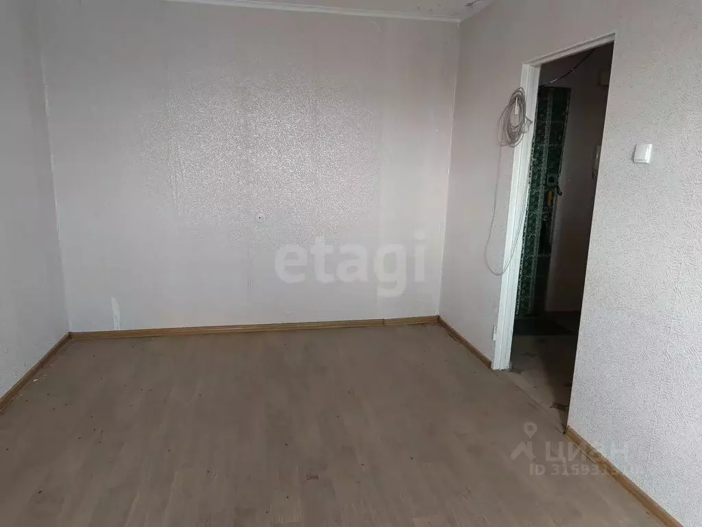 1-к кв. Псковская область, Остров ул. Меркурьева, 16 (32.4 м) - Фото 0