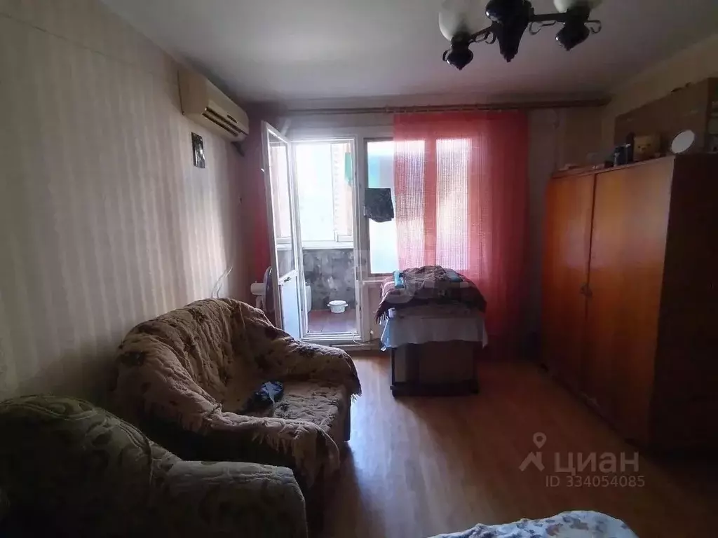 1-к кв. Крым, Щелкино Ленинский район, 60Б (35.4 м) - Фото 1