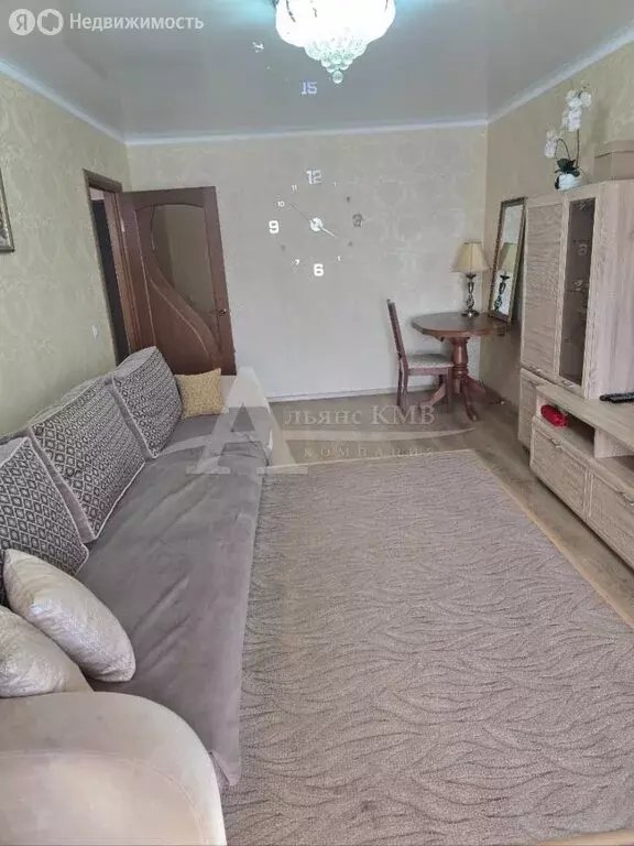 3-комнатная квартира: Минеральные Воды, улица Чапаева, 21А (68 м) - Фото 0