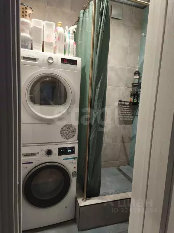 2-к кв. Северная Осетия, Владикавказ ул. Хадарцева, 8 (78.0 м) - Фото 0