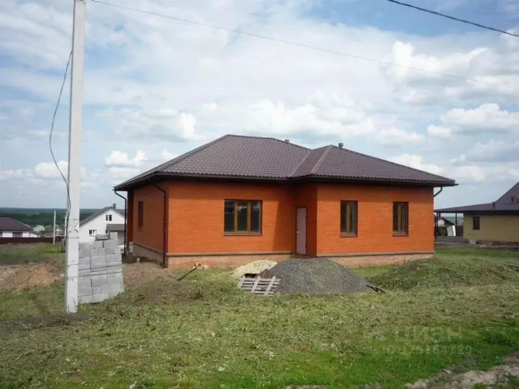 Коттедж в Белгородская область, Старооскольский городской округ, с. ... - Фото 1