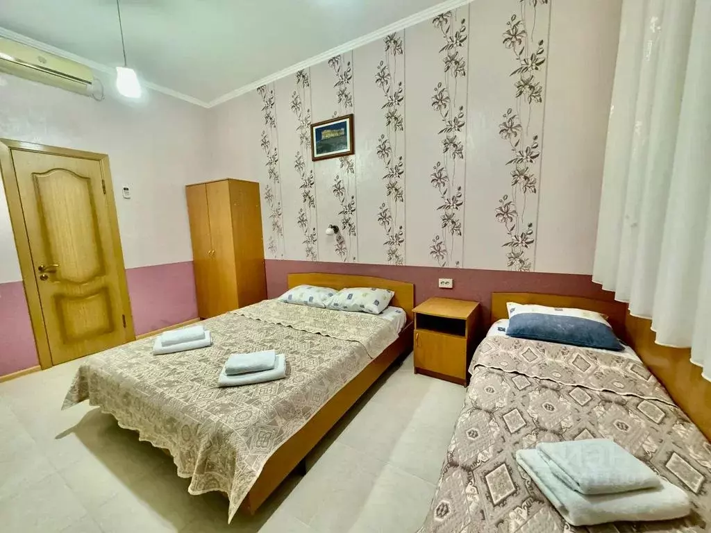 Комната Краснодарский край, Геленджик ул. Александра Блока, 9 - Фото 1