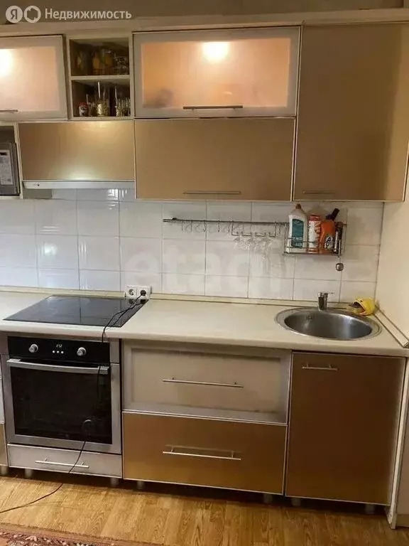 3-комнатная квартира: Бийск, улица имени Героя Советского Союза ... - Фото 2