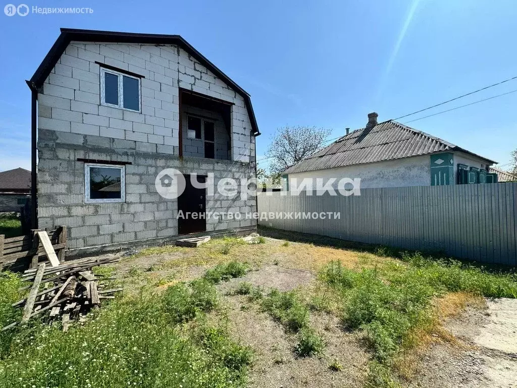 Дом в Шахты, улица Коминтерна (128.8 м) - Фото 0