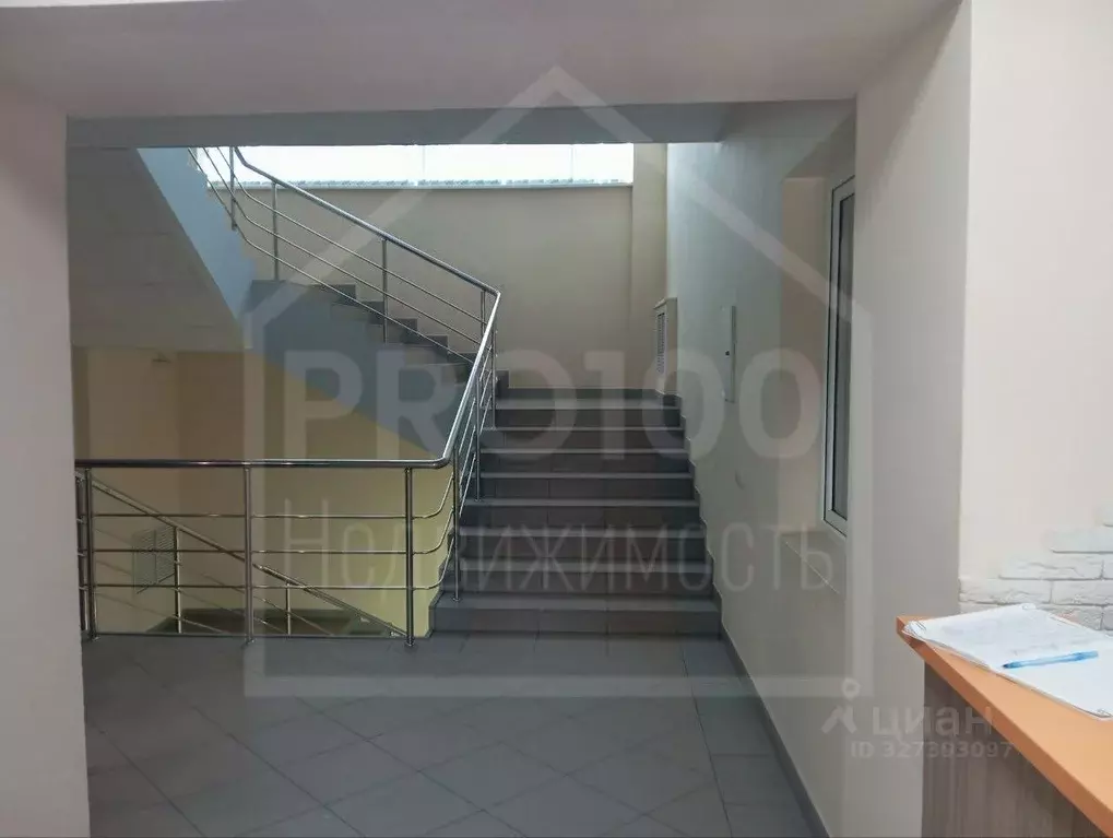 Офис в Омская область, Омск ул. Химиков, 8 (400 м) - Фото 2