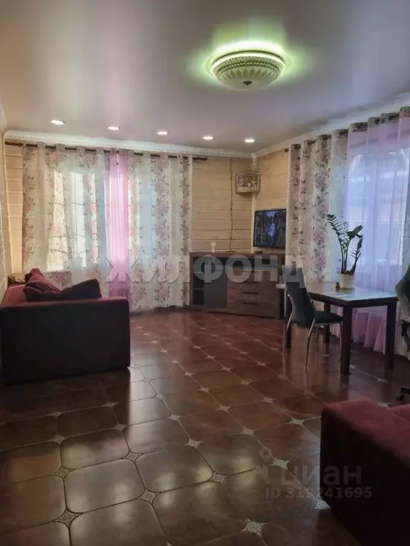 Дом в Хакасия, Абакан ул. Веденеева (193 м) - Фото 1