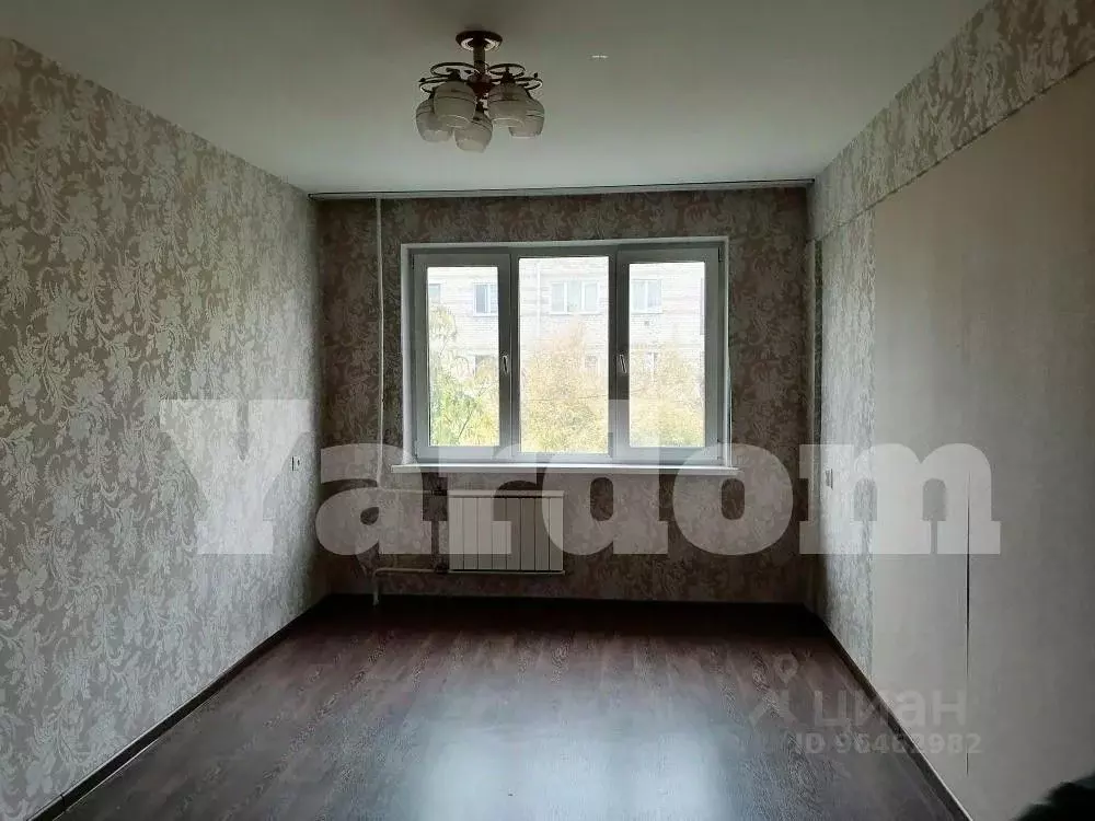 1-к кв. Красноярский край, Красноярск ул. Чайковского, 8а (30.0 м) - Фото 0