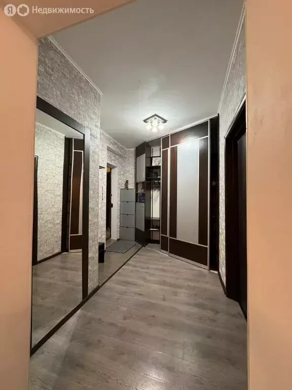 Квартира-студия: Тюмень, улица Максима Горького, 3к1 (46.6 м) - Фото 1