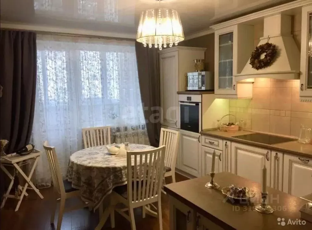 3-к кв. Тюменская область, Тюмень ул. Николая Семенова, 29к2 (90.0 м) - Фото 1