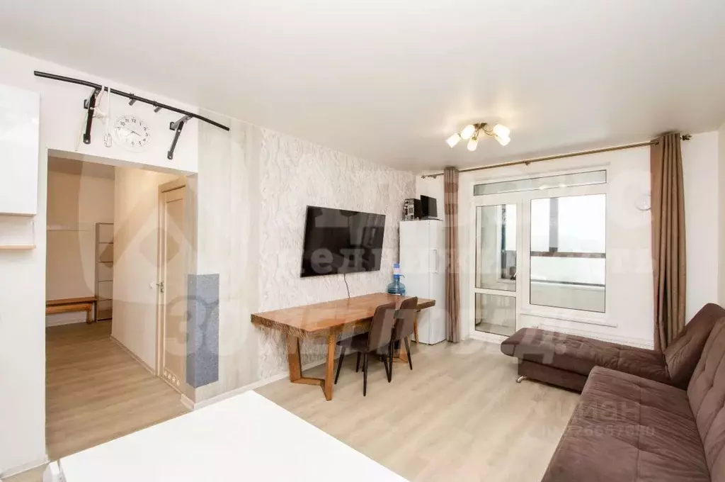 2-к кв. Тюменская область, Тюмень ул. Павла Шарова, 40 (71.1 м) - Фото 2