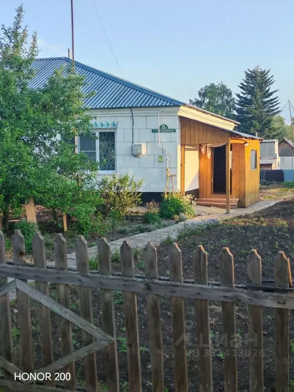 Дом в Алтайский край, Павловский район, пос. Комсомольский Молодежная ... - Фото 2