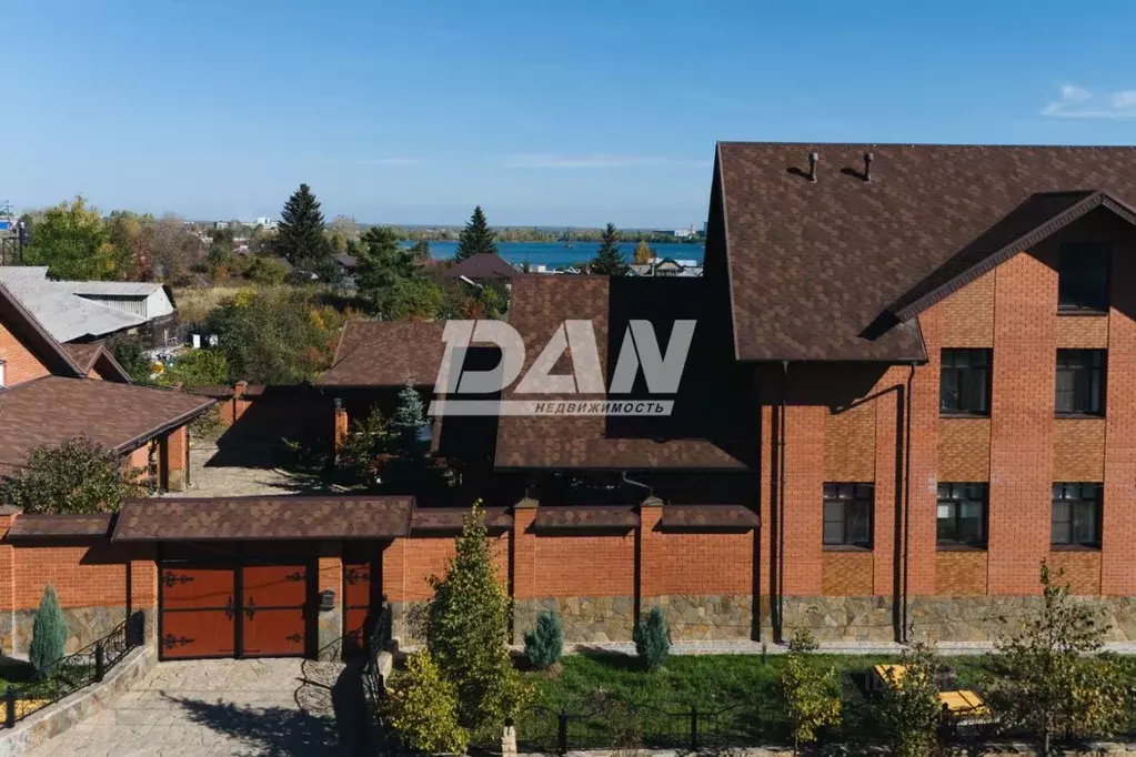 Дом в Челябинская область, Касли ул. Ленина (392 м) - Фото 1