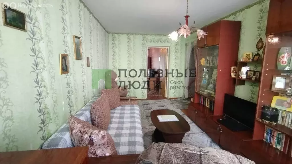 3-комнатная квартира: Бахчисарай, улица Гагарина, 11 (54.5 м) - Фото 1