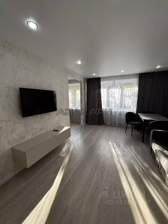 3-к кв. Красноярский край, Красноярск ул. Красной Армии, 20А (64.0 м) - Фото 1