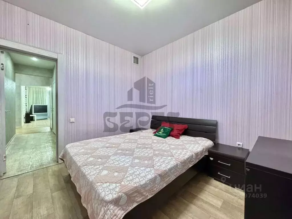 2-к кв. Татарстан, Казань ул. Хусаина Мавлютова, 42 (60.0 м) - Фото 1