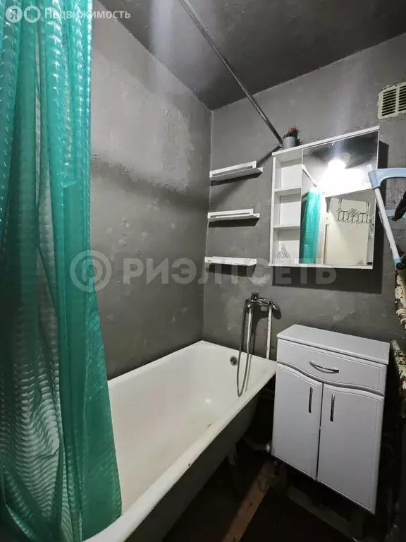 2-комнатная квартира: Мончегорск, улица Бредова, 15к4 (44.4 м) - Фото 1