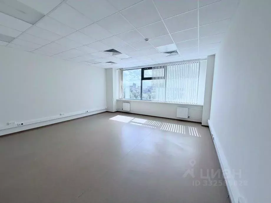 Офис в Санкт-Петербург ул. Оптиков, 4к3 (36 м) - Фото 1