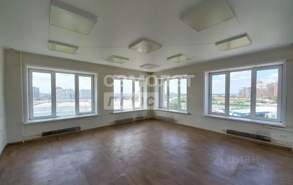 Офис в Новосибирская область, Новосибирск Фабричная ул., 55 (105 м) - Фото 1