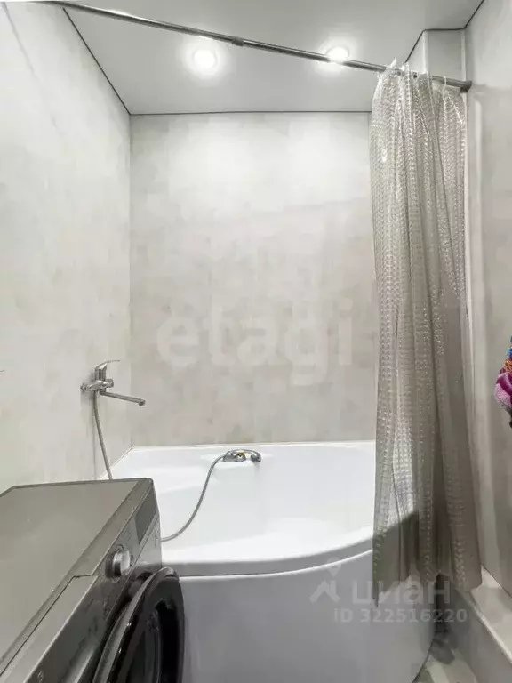 4-к кв. Вологодская область, Вологда Молочное пгт, Студенческая ул., 8 ... - Фото 0