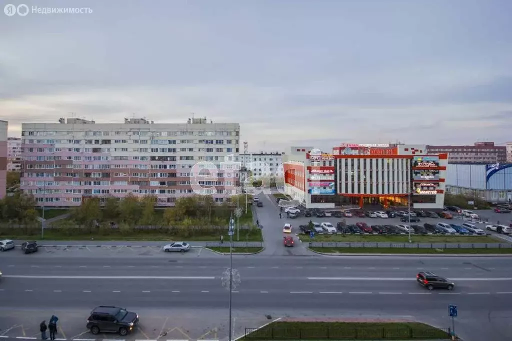 3-комнатная квартира: Новый Уренгой, Ленинградский проспект, 10 (59.7 ... - Фото 0