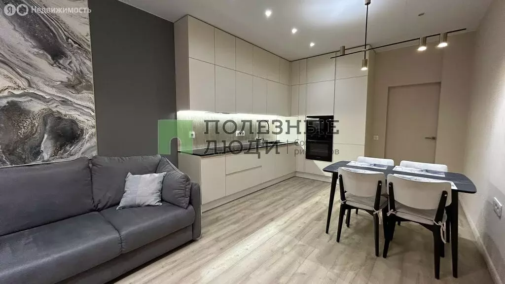 3-комнатная квартира: Ижевск, улица Максима Горького, 147 (83.4 м) - Фото 2