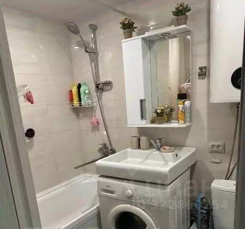1-к кв. Приморский край, Владивосток ул. Кирова, 93А (28.5 м) - Фото 1