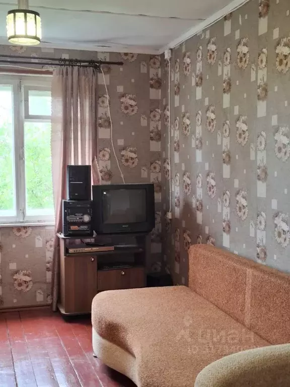 Дом в Ленинградская область, Лужский район, Толмачево городской ... - Фото 1