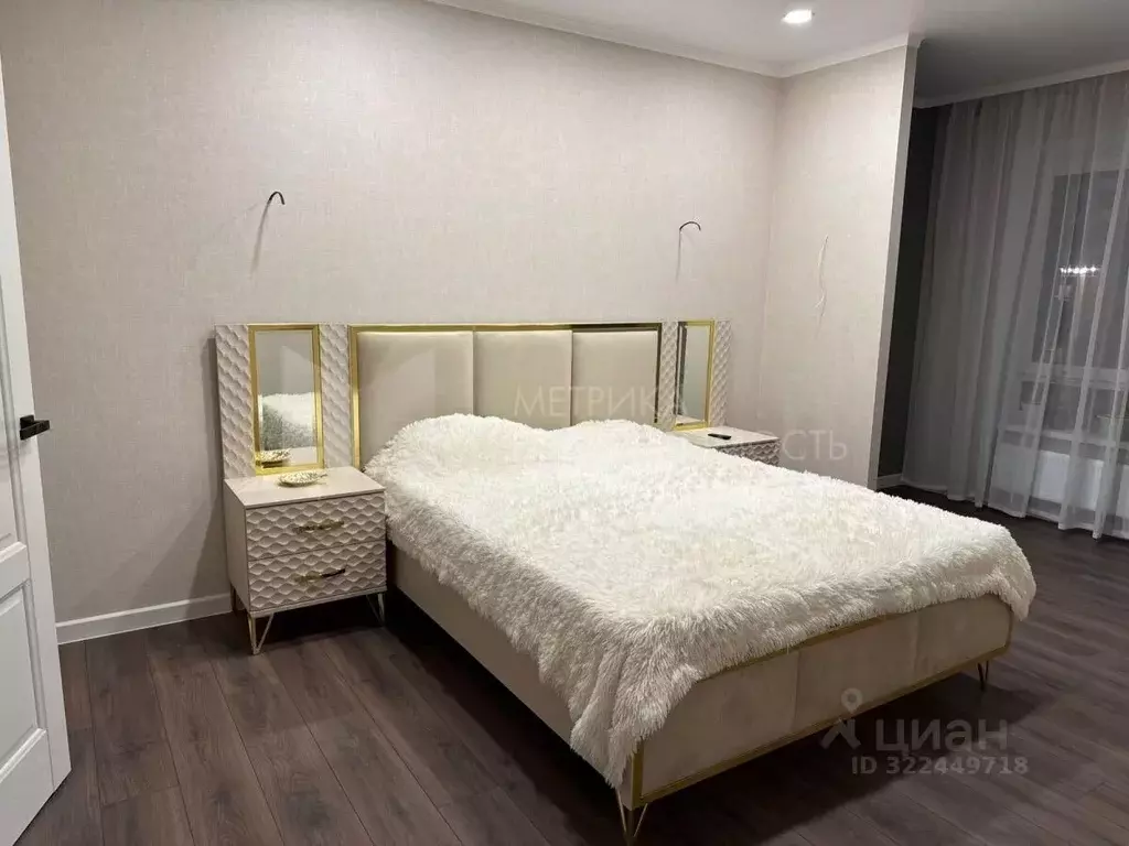 1-к кв. Тюменская область, Тюмень ул. 50 лет Октября, 63Г (58.71 м) - Фото 1