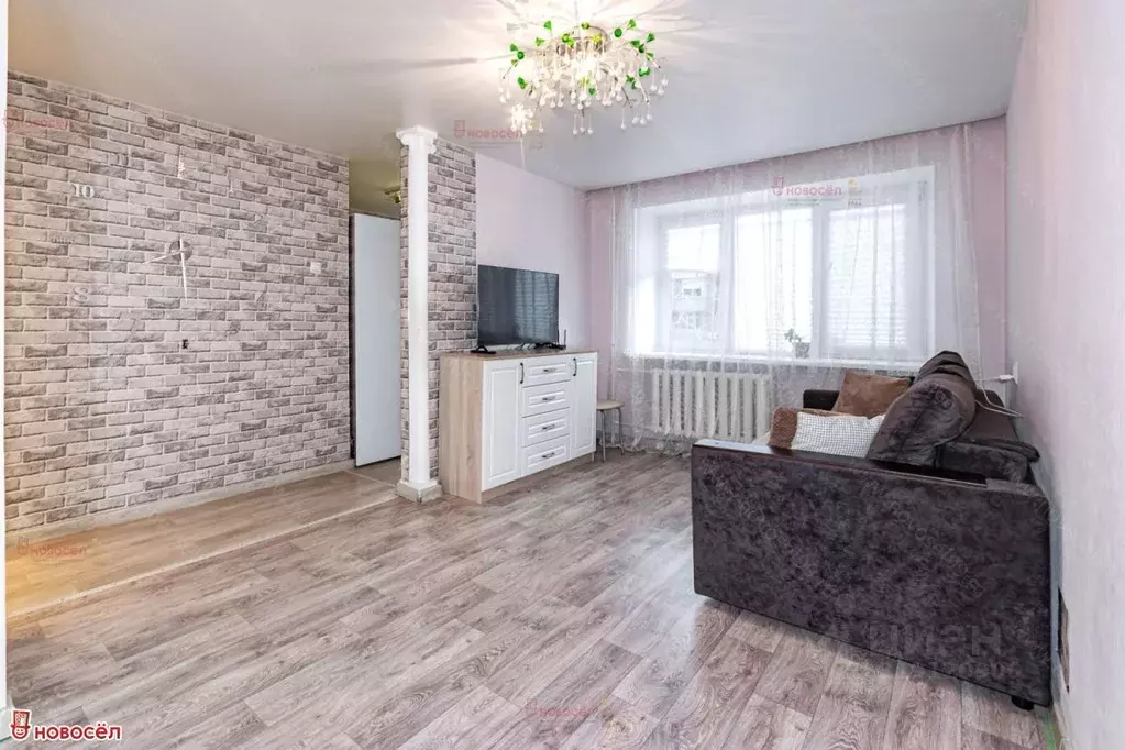 1-к кв. Свердловская область, Екатеринбург ул. Ильича, 50 (30.0 м) - Фото 1