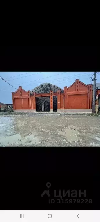 Дом в Чеченская республика, Шали Шалинский район, ул. М. Эсамбаева ... - Фото 0