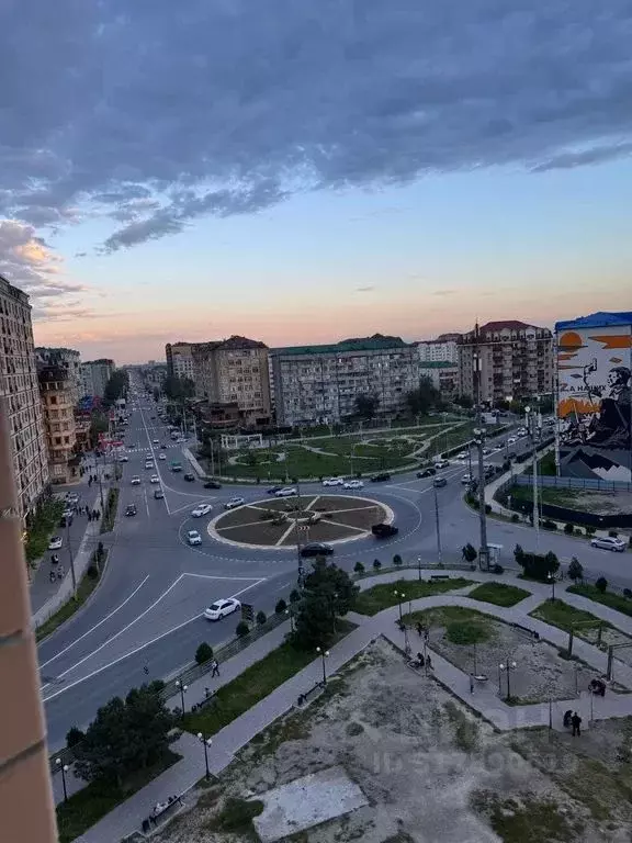 2-к кв. Дагестан, Каспийск просп. Акулиничева, 1 (57.0 м) - Фото 0