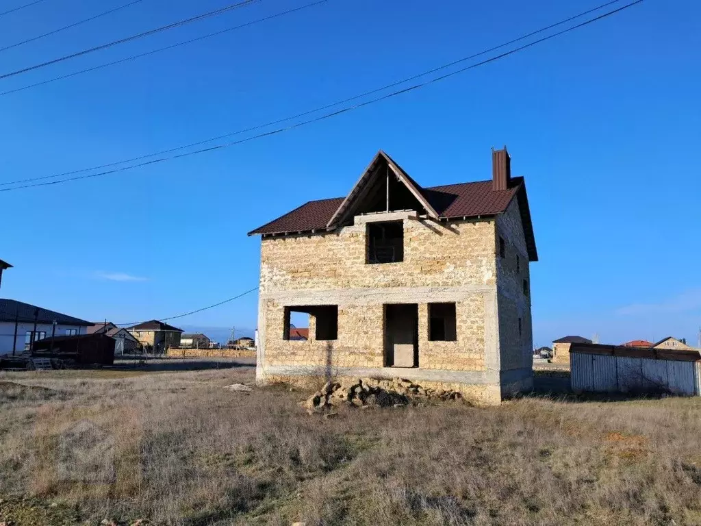 Дом в Крым, Евпатория Спутник-1 мкр, ул. Зулейхи Бекировой, 2/51 (178 ... - Фото 1