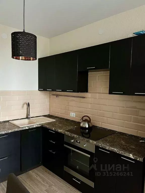 1-к кв. Татарстан, Казань ул. Рауиса Гареева, 102к2 (36.0 м) - Фото 1