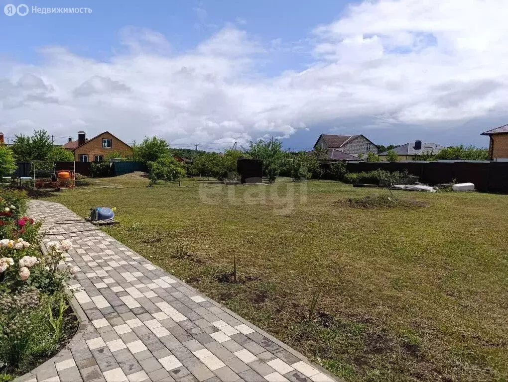 Дом в Строитель, улица Интернационалистов (109 м) - Фото 1