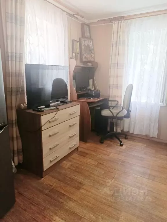 2-к кв. Саратовская область, Саратов ул. Имени Челюскинцев, 27 (28.6 ... - Фото 2